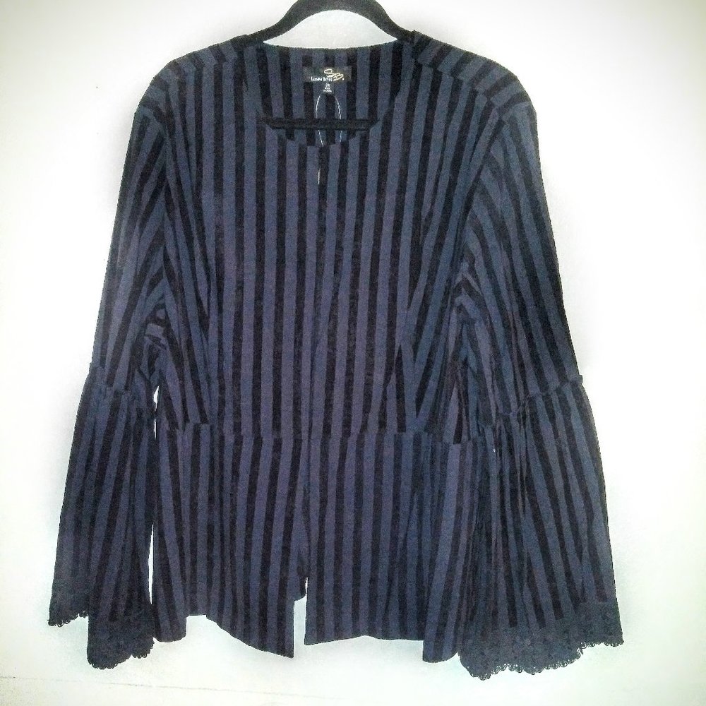 Suzanne Betro Plus Size Bell Sleeve Top